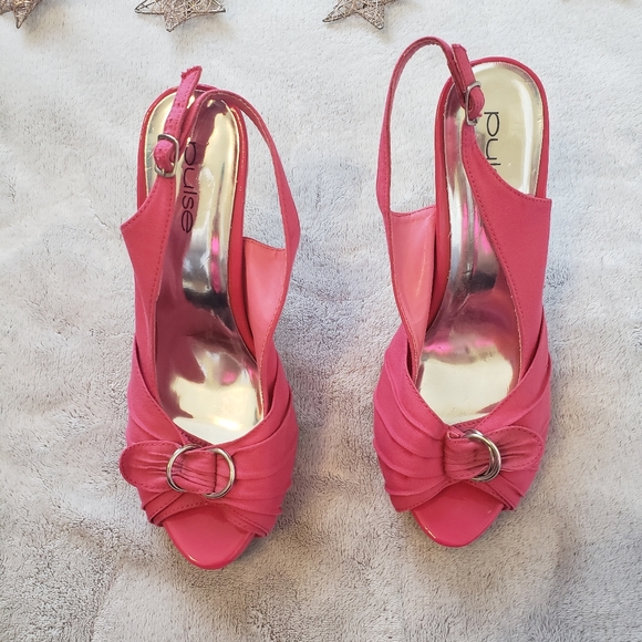 Heels - Picture 1 of 3